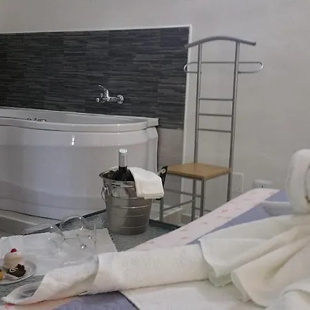 Bed and breakfast A Due Passi Dal Mare
