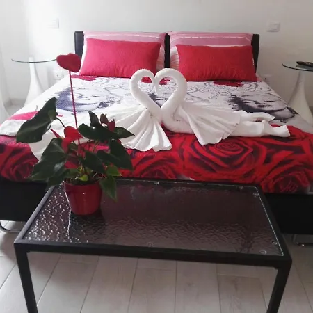 A Due Passi Dal Mare 3* 아쿠아페사