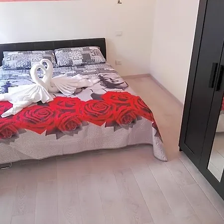 A Due Passi Dal Mare Bed and breakfast