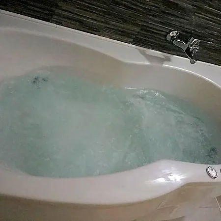 A Due Passi Dal Mare Bed and breakfast 3*